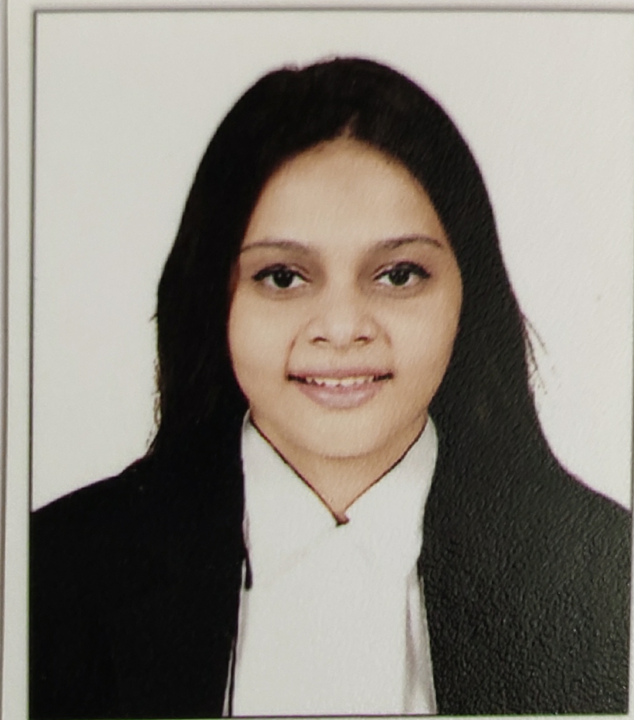 Advocate Yashika, Shah